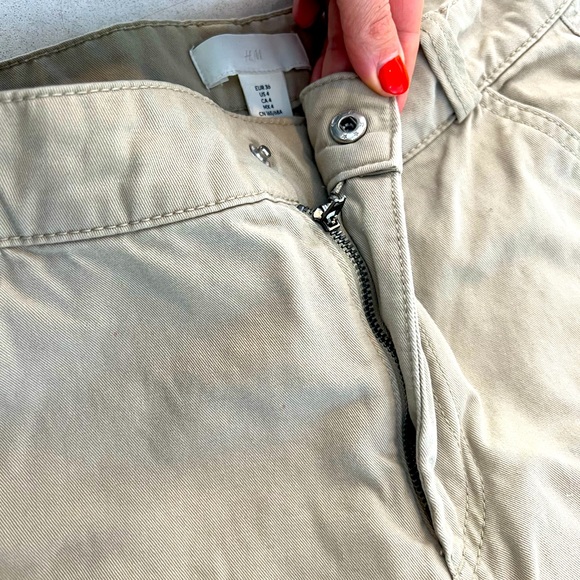 HM Cargo Khaki Pants 4 - Picture 7 of 7